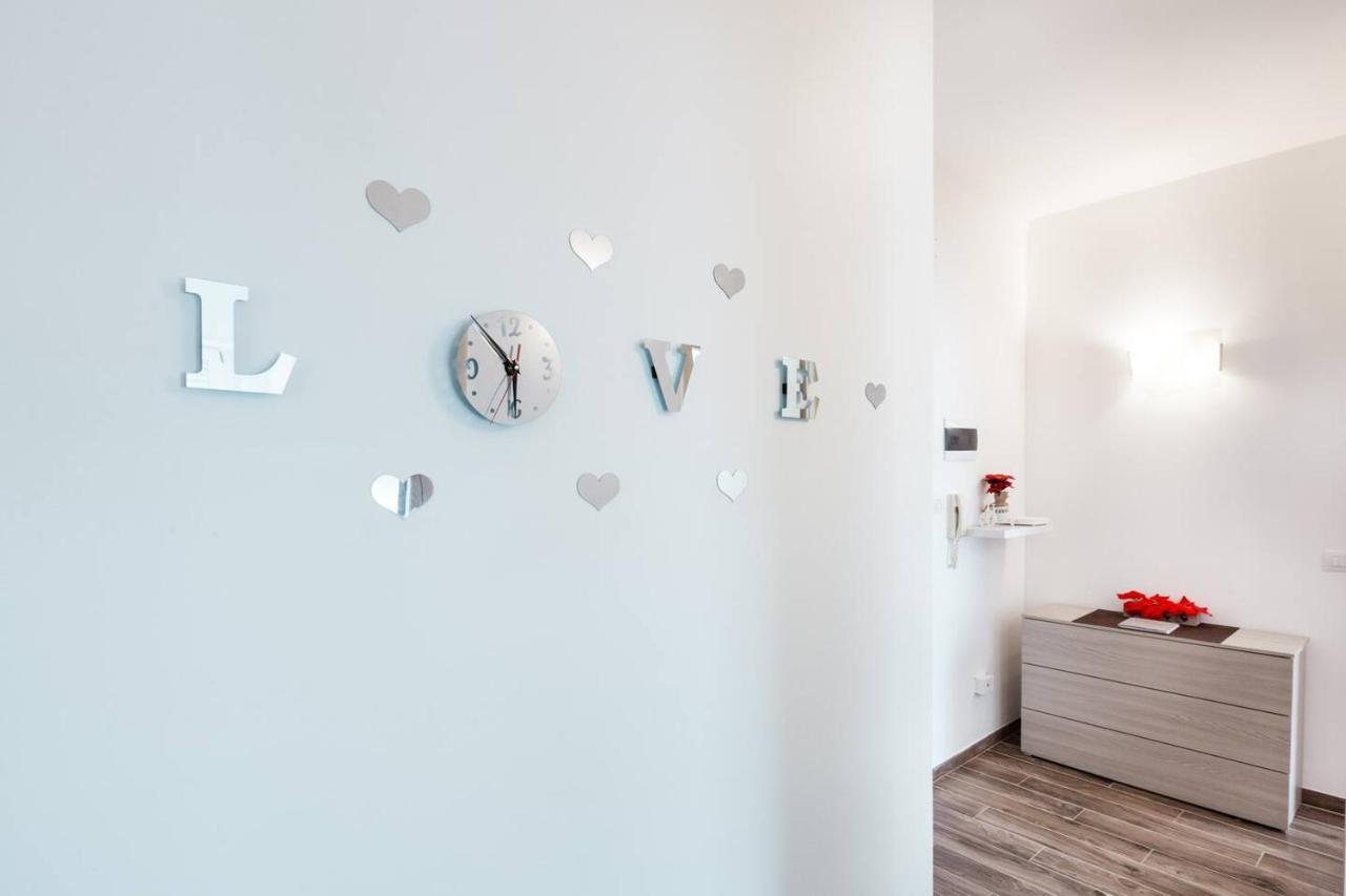 Residenza Larissa Luxury 1 Apartment Verona Ngoại thất bức ảnh